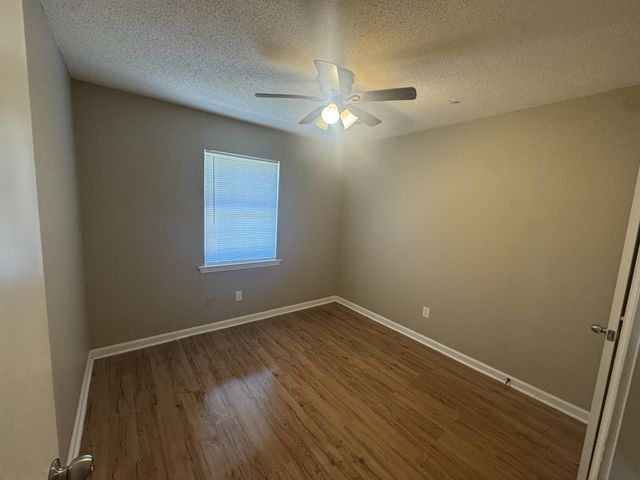 4200 CLYDESDALE DR, Memphis, TN 38109