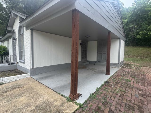 4200 CLYDESDALE DR, Memphis, TN 38109