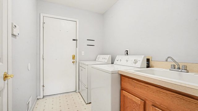 1829 Michelle Court, Ann Arbor, MI 48105
