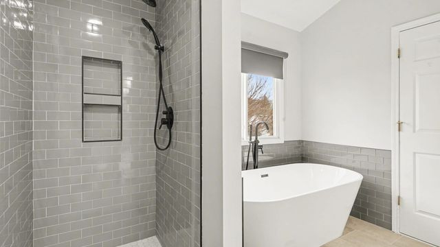 1829 Michelle Court, Ann Arbor, MI 48105