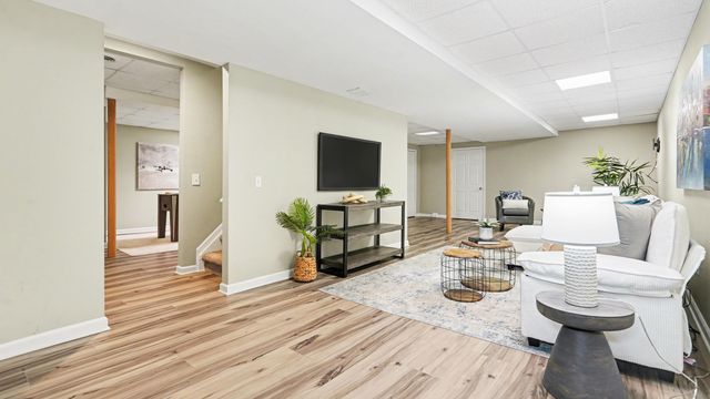 1829 Michelle Court, Ann Arbor, MI 48105