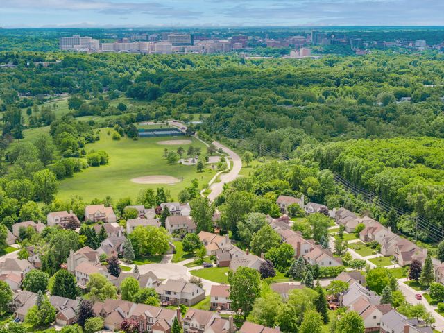 1829 Michelle Court, Ann Arbor, MI 48105
