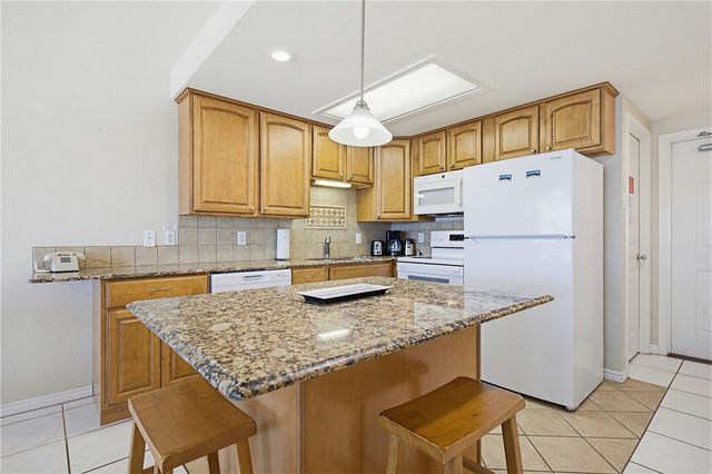 14810 Windward Dr 516, Corpus Christi, TX 78418
