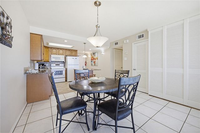 14810 Windward Dr 516, Corpus Christi, TX 78418