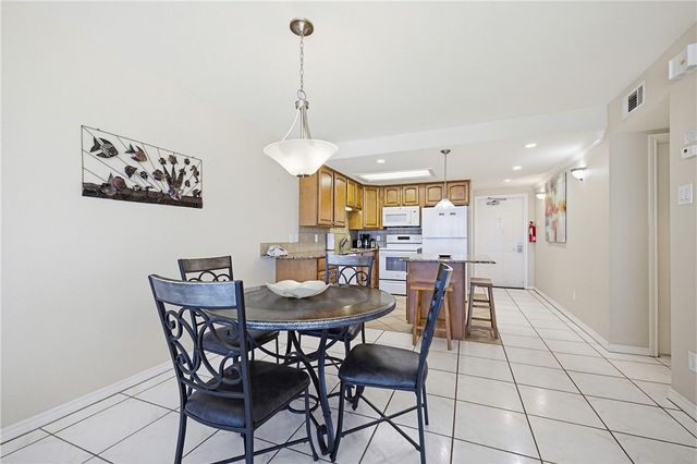 14810 Windward Dr 516, Corpus Christi, TX 78418