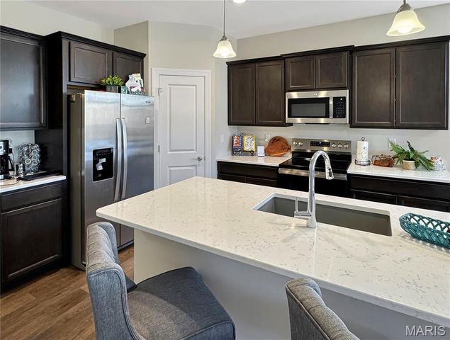 891 Walter Way, Washington, MO 63090