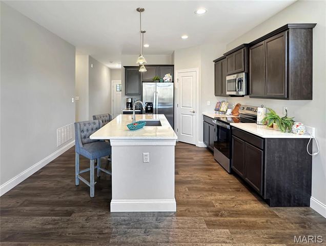 891 Walter Way, Washington, MO 63090