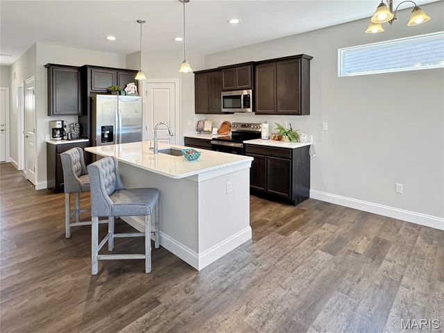 891 Walter Way, Washington, MO 63090