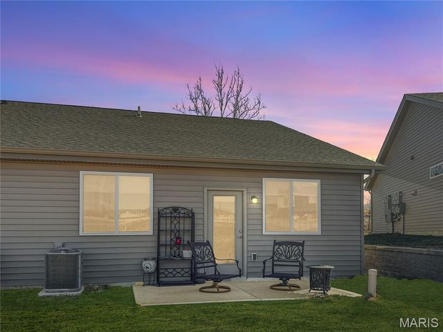 891 Walter Way, Washington, MO 63090