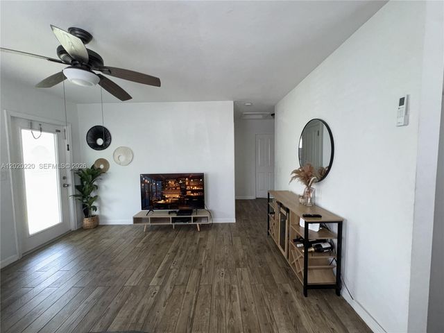 2726 Taylor St, Hollywood, FL 33020