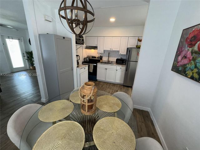 2726 Taylor St, Hollywood, FL 33020