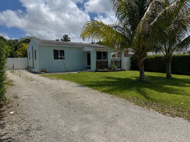 2726 Taylor St, Hollywood, FL 33020