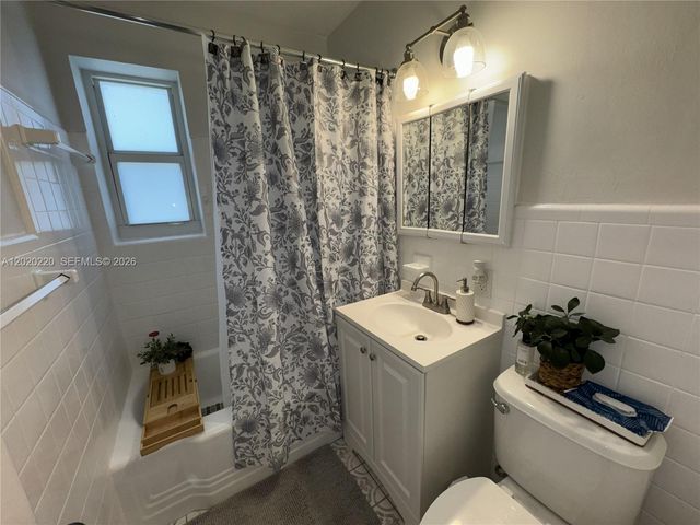 2726 Taylor St, Hollywood, FL 33020