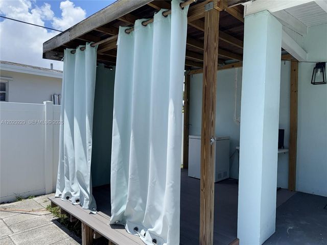 2726 Taylor St, Hollywood, FL 33020