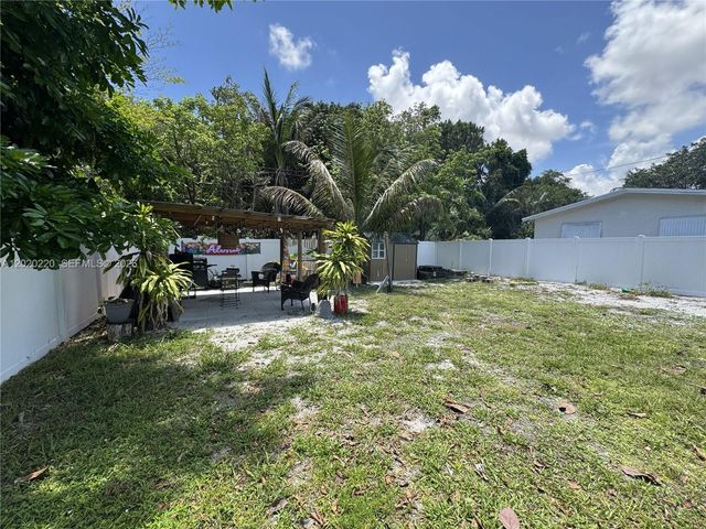 2726 Taylor St, Hollywood, FL 33020