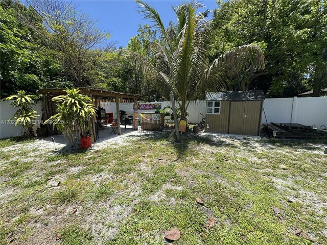 2726 Taylor St, Hollywood, FL 33020