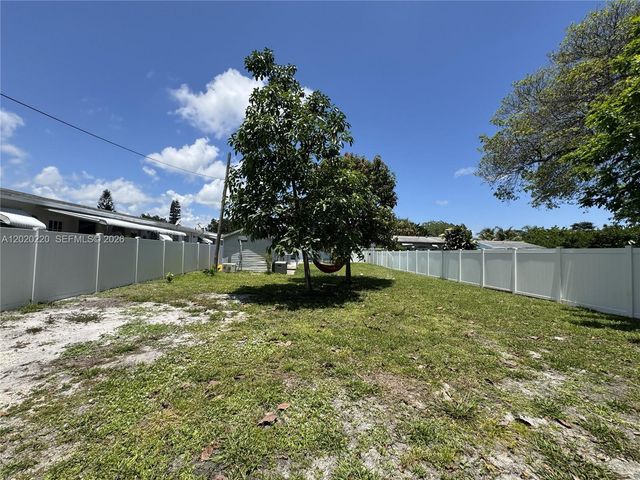 2726 Taylor St, Hollywood, FL 33020