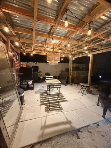 2726 Taylor St, Hollywood, FL 33020