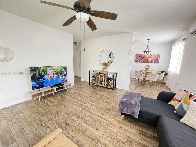 2726 Taylor St, Hollywood, FL 33020