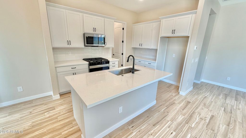 5590 N 205TH Lane, Buckeye, AZ 85396 — photo 3