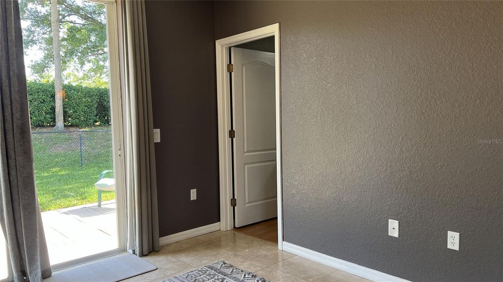 Image 21 of property listing at 7003 CHATUM LIGHT RUN, Bradenton, FL 34212