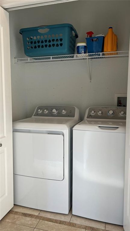 Image 40 of property listing at 7003 CHATUM LIGHT RUN, Bradenton, FL 34212