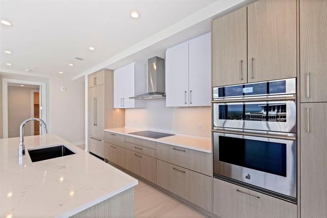 275 1ST AVENUE S 2201, St Petersburg, FL 33701