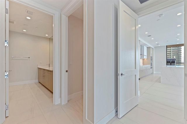 275 1ST AVENUE S 2201, St Petersburg, FL 33701