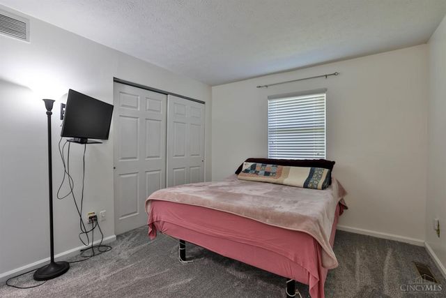 6077 Snowhill Drive, Liberty Twp, OH 45011