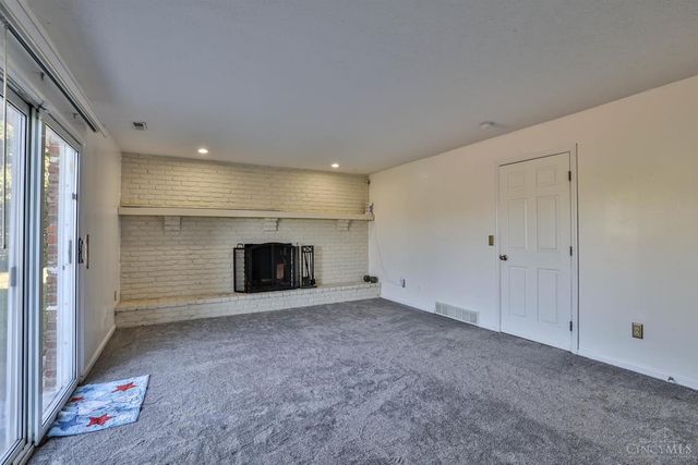 6077 Snowhill Drive, Liberty Twp, OH 45011