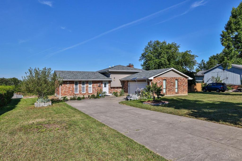 6077 Snowhill Drive, Liberty Twp, OH 45011