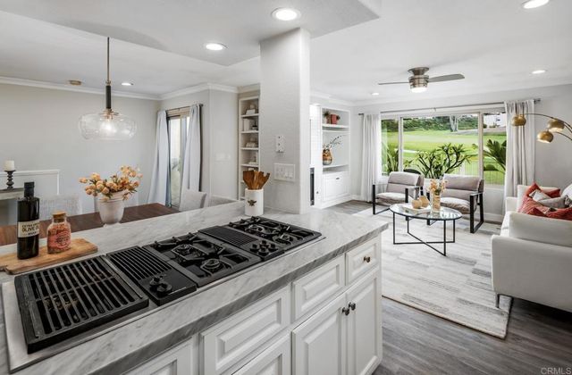 7525 Jerez Court F, Carlsbad, CA 92009