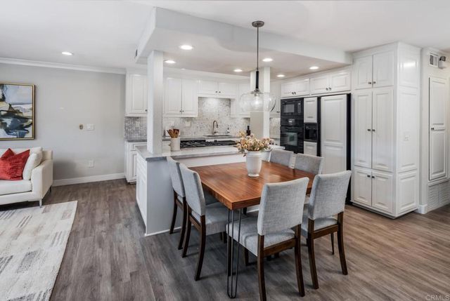 7525 Jerez Court F, Carlsbad, CA 92009