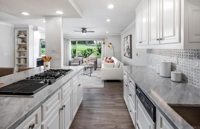 7525 Jerez Court F, Carlsbad, CA 92009