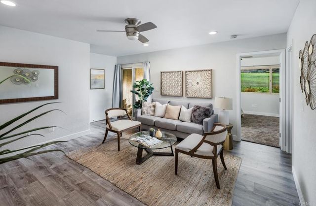 7525 Jerez Court F, Carlsbad, CA 92009