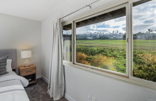 7525 Jerez Court F, Carlsbad, CA 92009