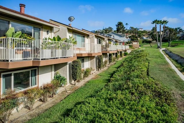 7525 Jerez Court F, Carlsbad, CA 92009
