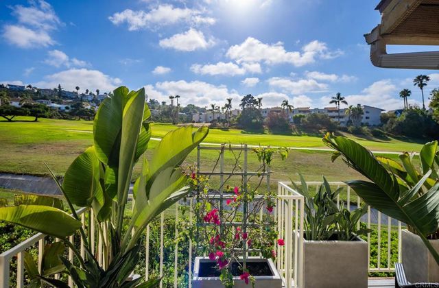 7525 Jerez Court F, Carlsbad, CA 92009
