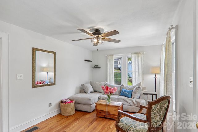 120 Caring Place Loop, Clyde, NC 28721