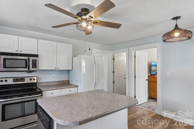 120 Caring Place Loop, Clyde, NC 28721