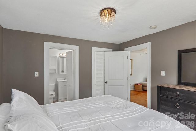 120 Caring Place Loop, Clyde, NC 28721