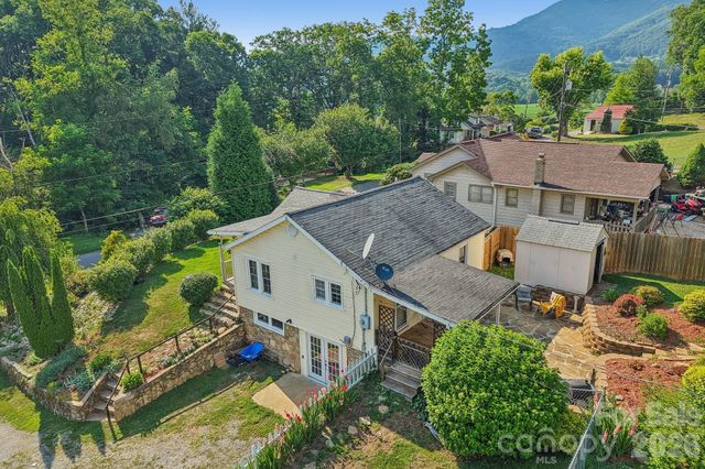 120 Caring Place Loop, Clyde, NC 28721