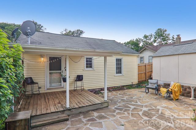 120 Caring Place Loop, Clyde, NC 28721