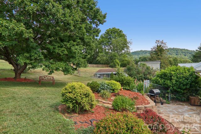 120 Caring Place Loop, Clyde, NC 28721