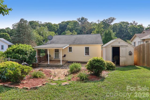 120 Caring Place Loop, Clyde, NC 28721