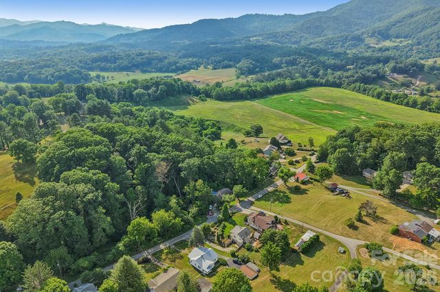 120 Caring Place Loop, Clyde, NC 28721
