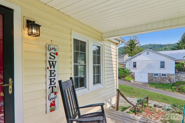 120 Caring Place Loop, Clyde, NC 28721