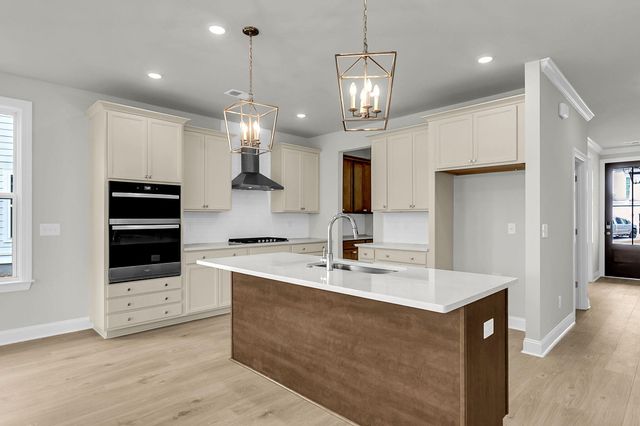 749 Maynard Lane, Summerville, SC 29486
