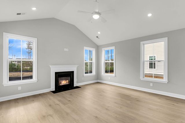 749 Maynard Lane, Summerville, SC 29486