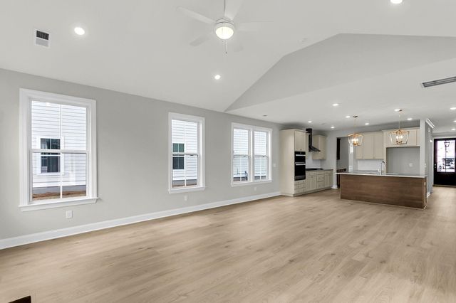 749 Maynard Lane, Summerville, SC 29486